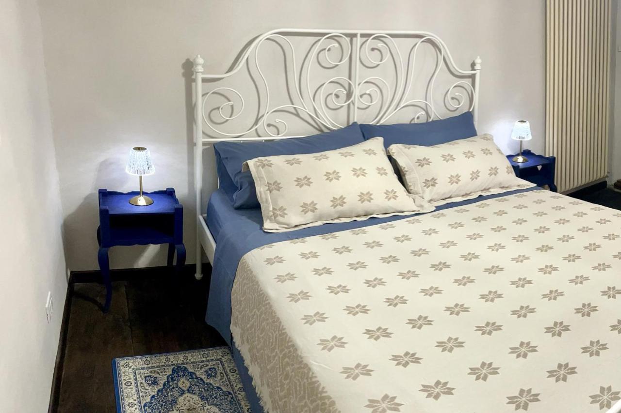La Gialla Di Via Silvano 12 Monforte D'Alba Ngoại thất bức ảnh