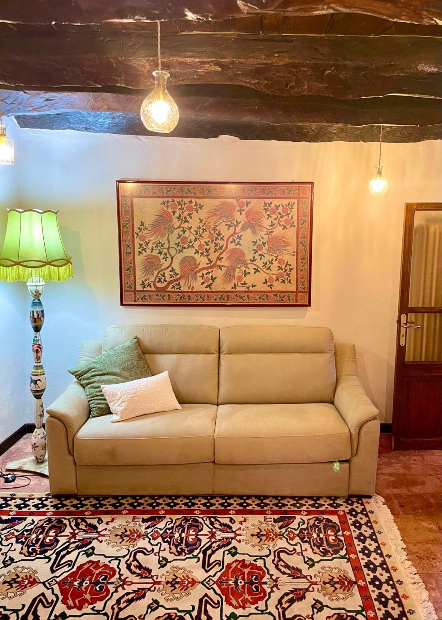 La Gialla Di Via Silvano 12 Monforte D'Alba Ngoại thất bức ảnh